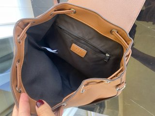 Bolso mochila y colgar marrón elegante