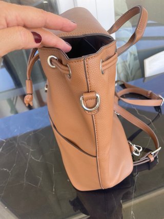 Bolso mochila y colgar marrón elegante