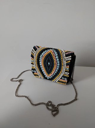 Bolso de fiesta con cadena
