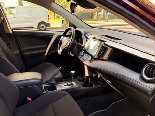 Toyota RAV4 hybrid Advance 2017 con Apple CarPlay