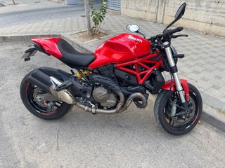 Ducati Monster 821 Roja