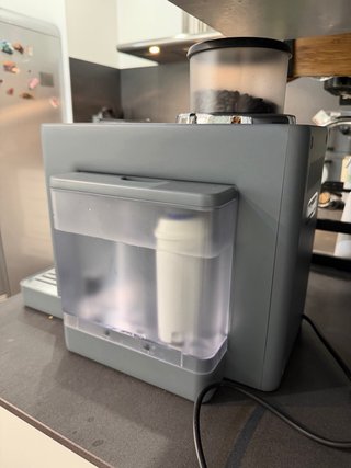 Cafetera DeLonghi Rivelia automática