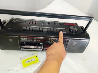 Radio Hitachi TRK-W350E Fabricada 1987.