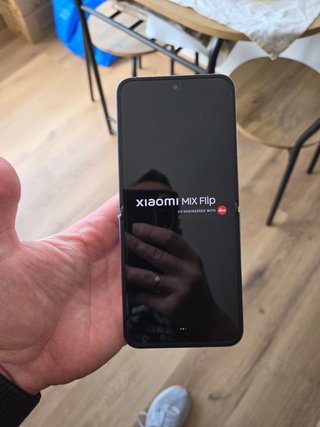 Xiaomi Mix Flip