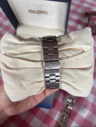 Reloj Seiko Plata y Blanco
