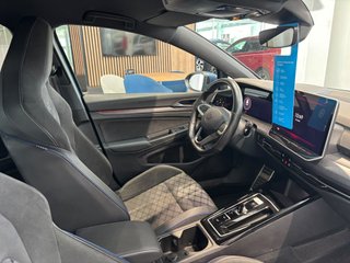 Volkswagen Golf 2024 R-LINE