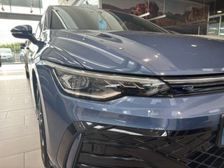 Volkswagen Golf 2024 R-LINE