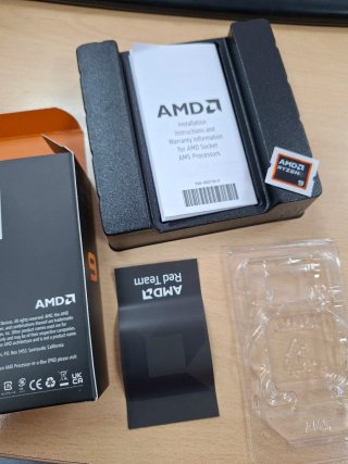 Caja Ryzen 9 9950X