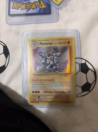 Carta Pokémon Mewtwo (2016)