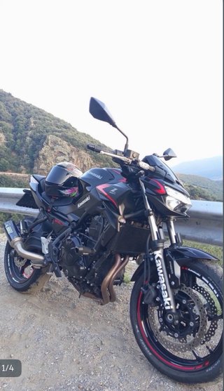 Kawasaki Z650 2023 Negro y rojo