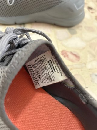 Botines de deporte grises