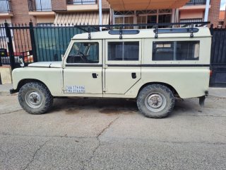 Land Rover Defender 1979