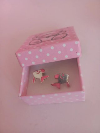 Pendientes infantiles con caja