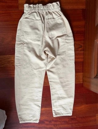 Pantalón Cargo Beige Zara