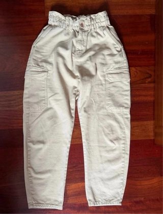 Pantalón Cargo Beige Zara