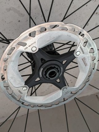 Juego de Ruedas Shimano RS gravel