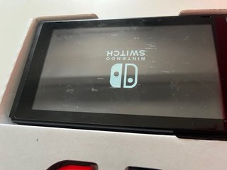 Nintendo Switch V2 Azul/Rojo Completa
