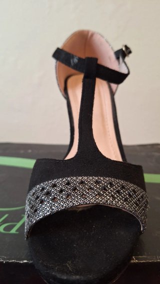Zapatos de fiesta negros talla 38 y regalo