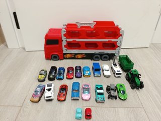 Camión Portacoches y Coches de Juguete