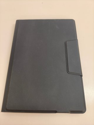 Teclado para tablet con funda, color negro