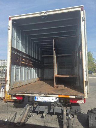 CAMIÓN VOLLSWAGEN CRAFTER con trampilla elevadors