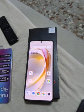 ZTE nubia flip 256GB Negro