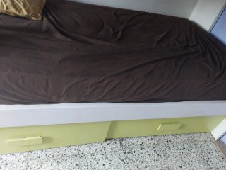 Cama litera doble con cajones y colchones