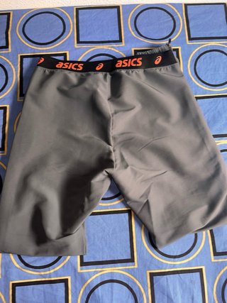 Pantalón chandal  Asics Gris