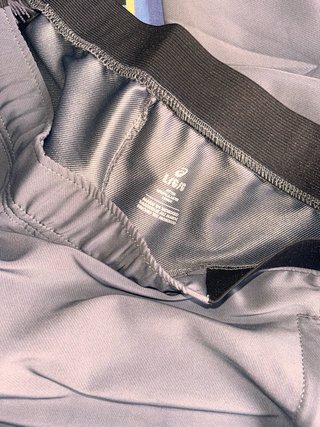 Pantalón chandal  Asics Gris