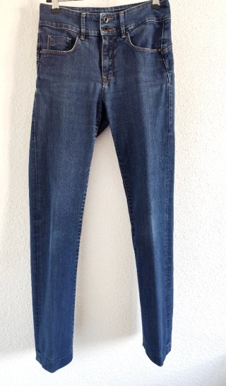 Pantalones vaqueros azules de mujer