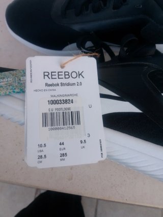 Zapatillas Reebok 44 Negras y Blancas
