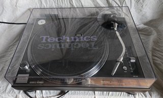 Tocadiscos Technics SL-1210 MK5
