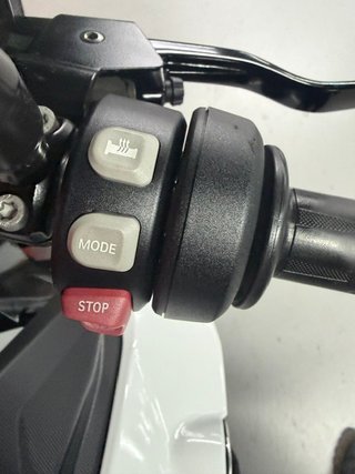 BMW F 800 R DEL AÑO 2018 !!! IMPECABLE ESTADO !!!