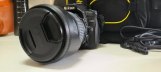 Nikon D90 + Objetivo Sigma DC 18 200 HSM + Mochila