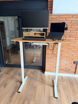 Escritorio Elevable Madera y Metal