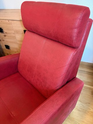Sillón reclinable rojo