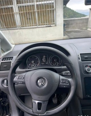 Volkswagen Touran 2012