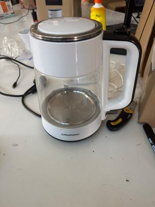 “Tetera Grundig WK 5860