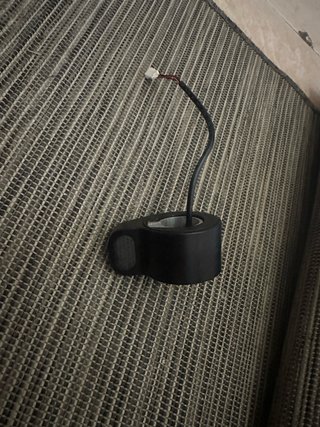 Acelerador patinete eléctrico