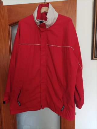 Cazadora roja