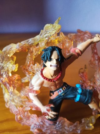 Figura Ace One Piece.