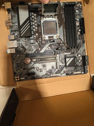 Pack AM5: Ryzen 5 7600X + Placa B650
