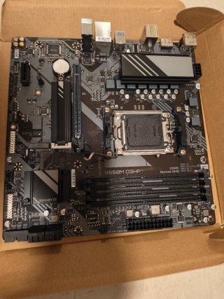 Pack AM5: Ryzen 5 7600X + Placa B650