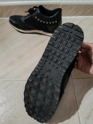 Botines negros con tachuelas Talla 36