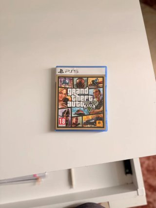 Playstation 5 Slim Blanca con 1 mando y dos juegos