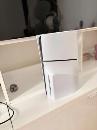 Playstation 5 Slim Blanca con 1 mando y dos juegos