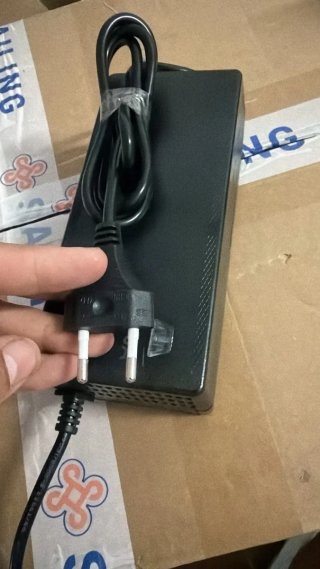 Cargador Litio 48V DZLS4828-01 como nuevo