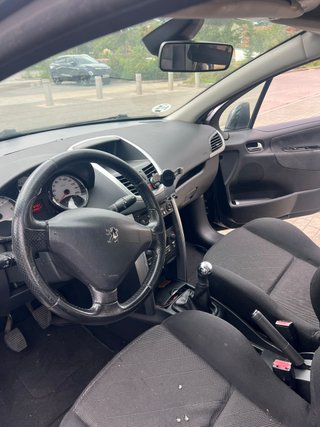 Peugeot 207 2009
