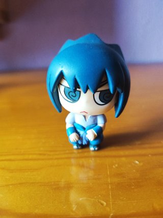 Figura Sasuke con Serpiente.
