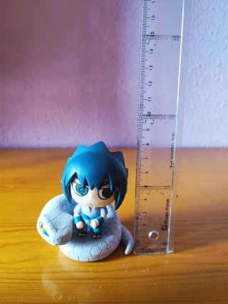 Figura Sasuke con Serpiente.